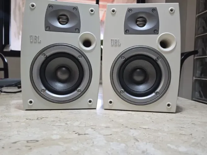Caixas JBL Northridge N24 100 watts ( 1 par )
