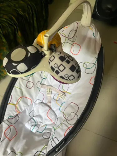 Cadeira de balanço de bebê 4moms
