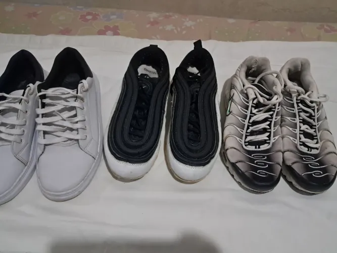 Tenis unixexi  tamanho 38 e 40