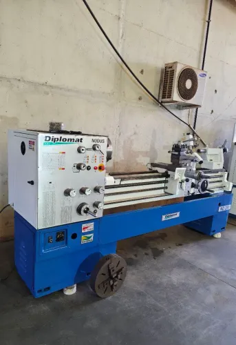 Torno Mecânico ND250 500 diam. x1500mm