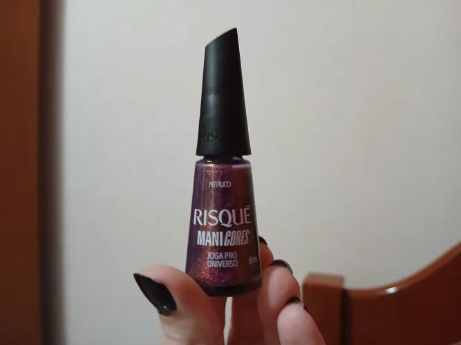 Esmalte joga pro universo risque coleção manicores