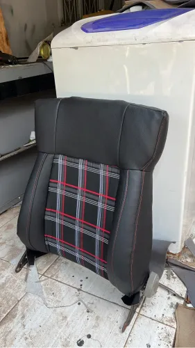 Bancos em couro para carro