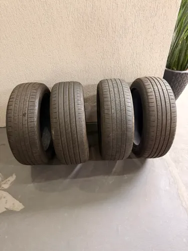 Vendo pneus 205/55 R17