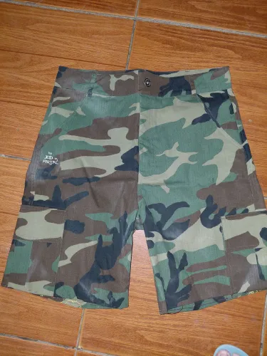 Bermuda camuflada ED HARDY colab MATUÊ 100% ORIGINAL USADO APENAS UMA VEZ