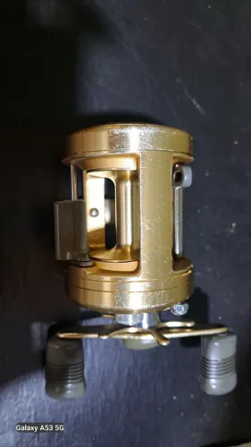 Carretilha shimano CALCUTTA DIREITA