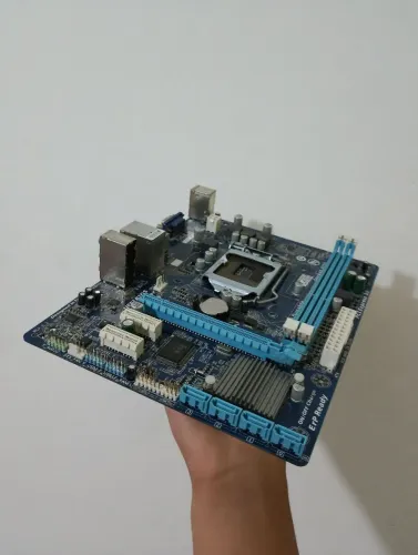 Placa mãe lga 1155 + intel i3 3240