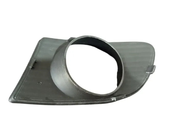 Moldura Direita Do Farol De Milha Fiat Idea 2006 2010