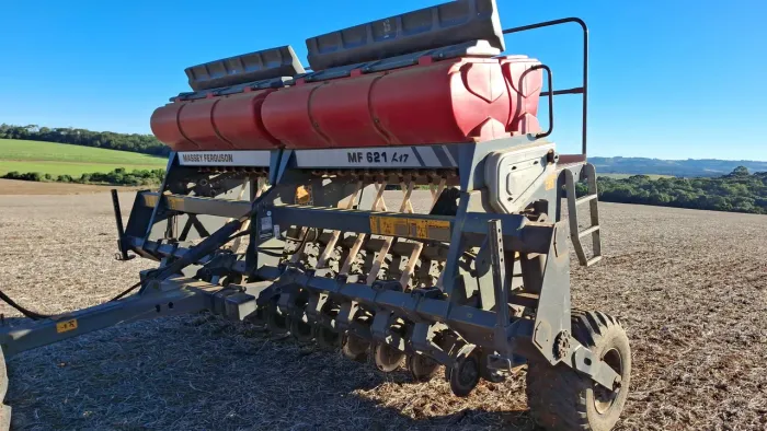 Semeadeira mf 621