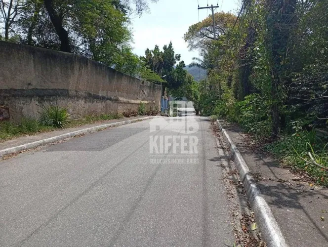 Terreno à venda, 450 m² por R$ 300.000,00 - Itaipu - Niterói/RJ