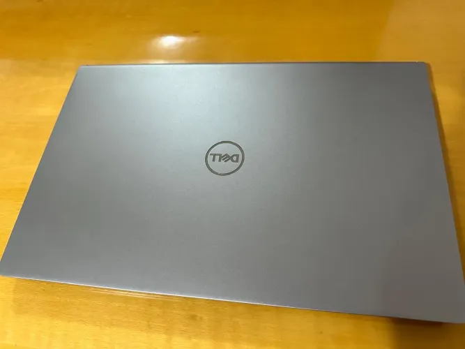 Dell Vostro 3520