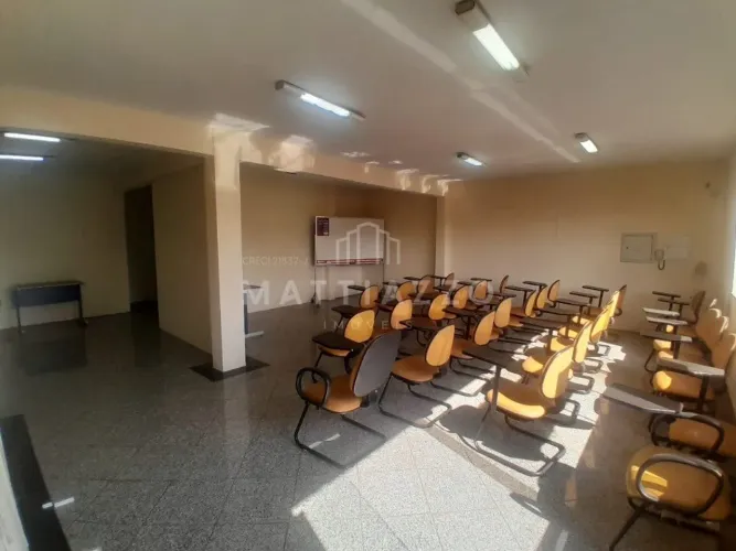 Salão comercial para locação, no Centro em Limeira/SP.
