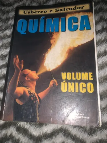 Livro de Química volume único Usberco e Salvador