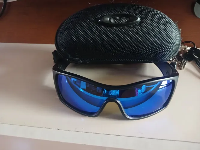 Oakley batwolf + Case