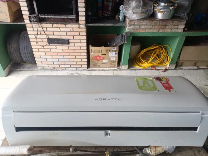 Ar condicionado usado da marca agrato em ótimo estado