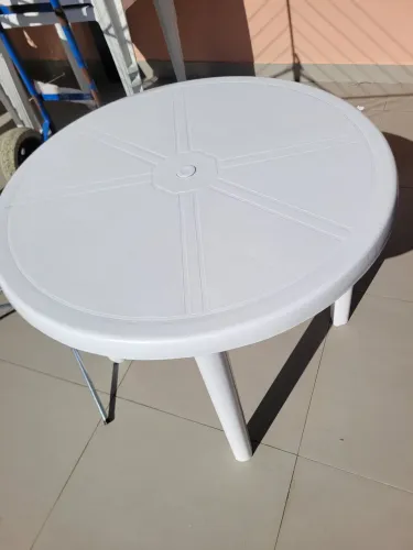 Mesa desmontável de plastico - entrego