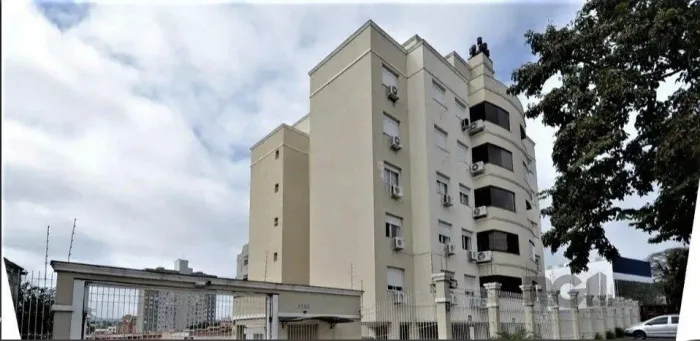 apartamento de 3 dormitórios, sendo 1 suíte no bairro Glória