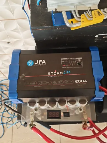 Fonte automotiva JFA 200 Amperes