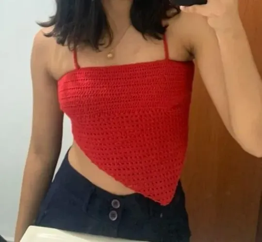 Cropped de crochê vermelho 