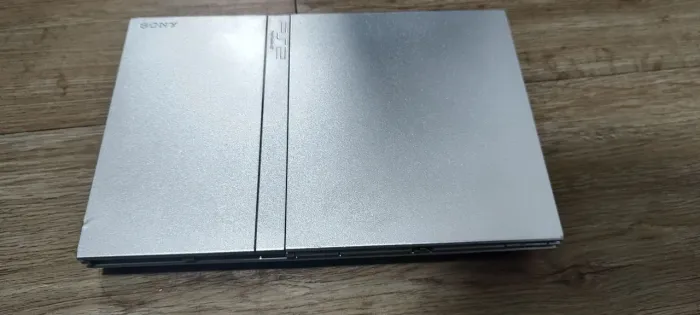 PS2 prata