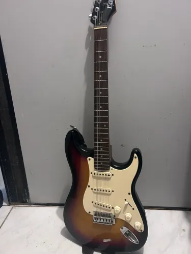 GUITARRA EAGLE À VENDA 