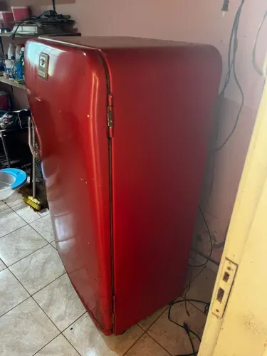 Geladeira antiga Frigidaire 
