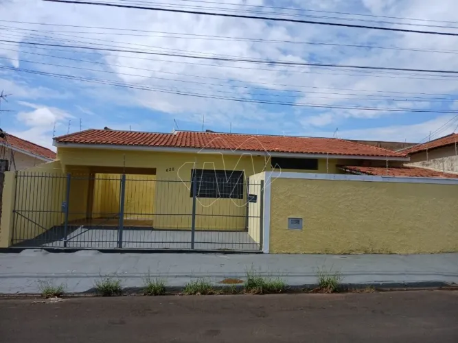 Locação de Casas / Padrão na cidade de Araraquara
