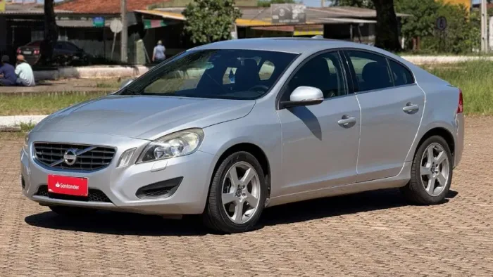 Volvo S60 T-4 1.6 180cv 4P 2012