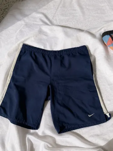 Bermuda Nike