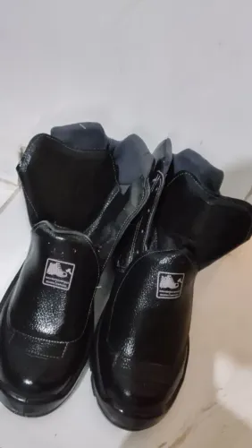 Vende-se bota nova bracol