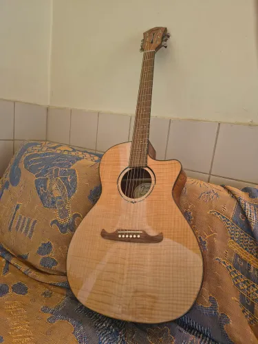 Violão Eletrico Fender com case