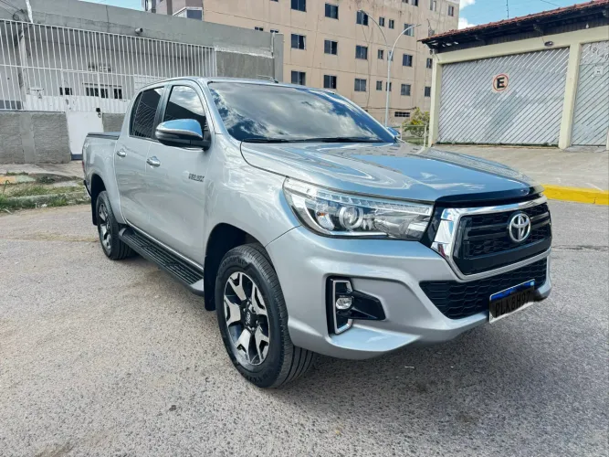 Toyota Hilux CD SRX 4X4 2.8 TDI 16V Diesel Aut. 2019