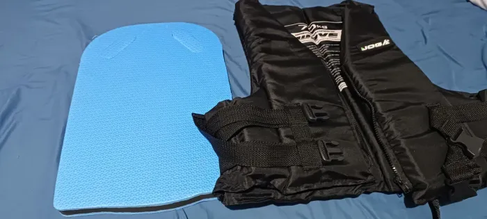 Prancha de nataçao + colete com capacidade para 70kg