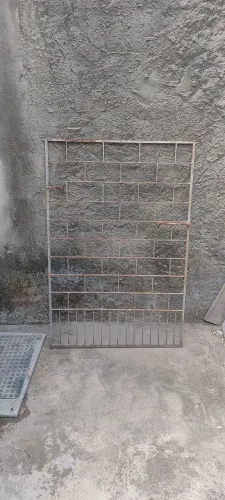 VENDO PORTÃO/GRADIL DE FERRO