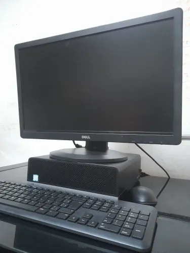 PC 7°Geração DDR4 + RTX A400 GDDR6 1TB Monitor DELL LED FULL HD(função PIVOT 90°) Wi-Fi 5G