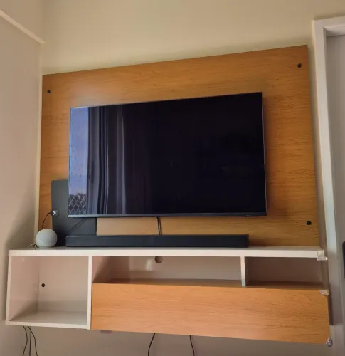 Painel para TV até 55" Caemmun Black 19 SE Cor Freijó e Off White