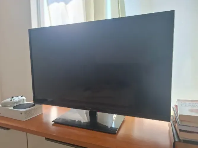 TV PANASONIC 39 polegadas (NÃO É SMART)