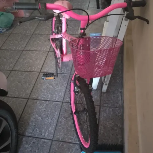 Bicicleta rosa aro 20
