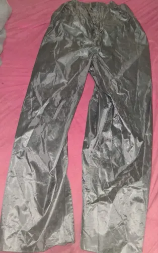 CALÇA DE CHUVA IMPERMEÁVEL PARA MOTOQUEIRO - PROTEÇÃO TOTAL!