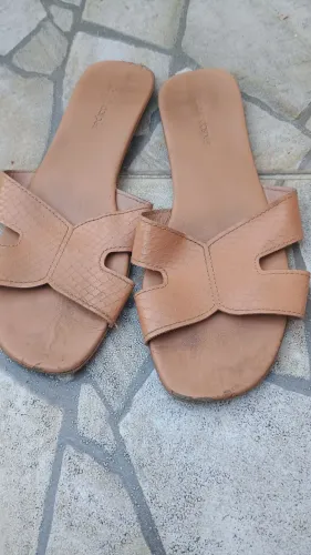 Chinelos femininos