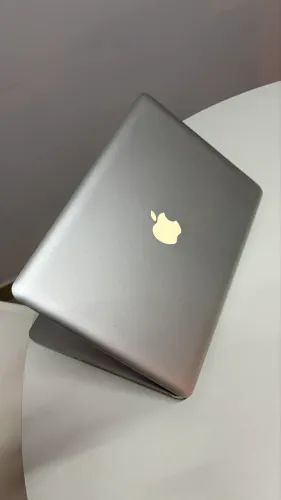 Vendo MacBook Pro8,1 - Intel core i5 2,4Ghz