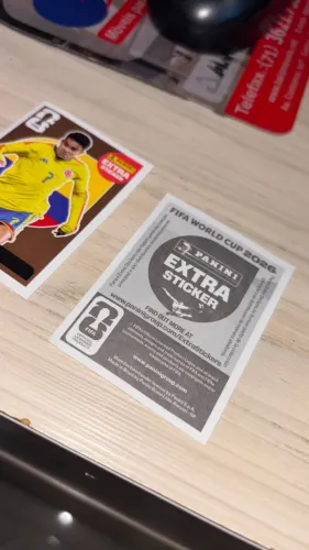 FIGURINHA LEGEND EXTRA LUIS DÍAZ ROXA(45,00) E BRONZE(85,00)  COPA DO MUNDO 2026