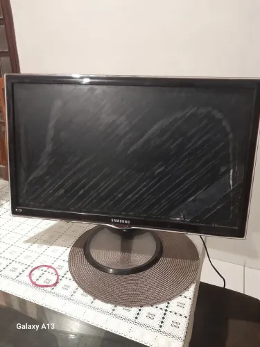 TV SAMSUNG 27" pol.pra retirar peças