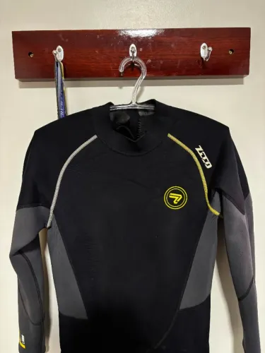 Roupa Neoprene Zcco