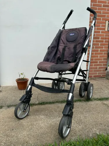 Carrinho de bebê Chicco Liteway Orion (usado) estilo guarda-chuva