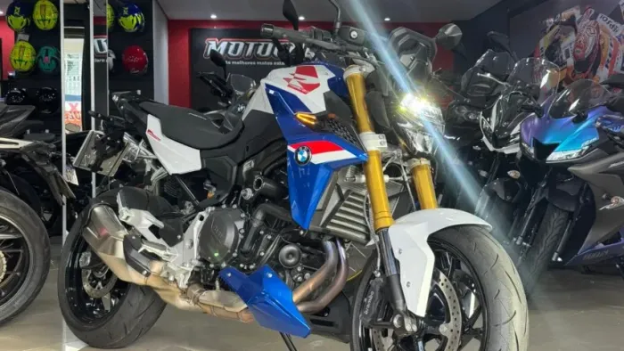 BMW F900R SPORT PLUS