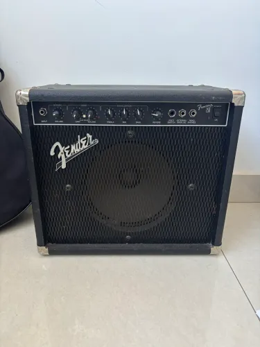Vendo Amplificador Fender Frontman 25R