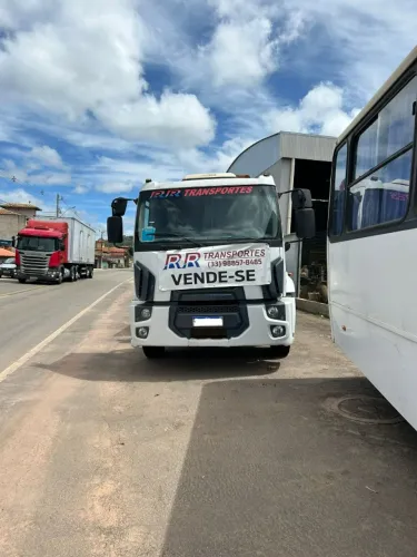 CAMINHÃO CARROCERIA FORD/CARGO 1723