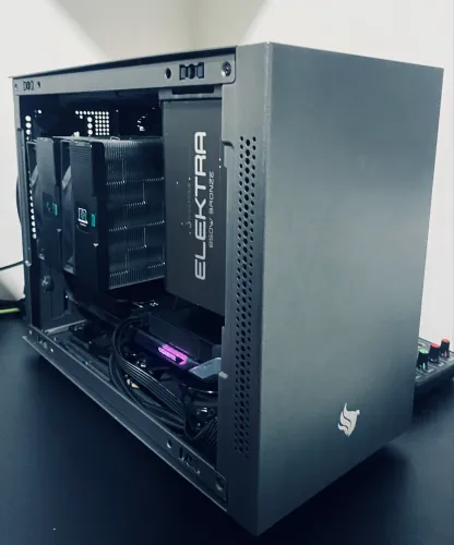Pc gamer AM5 + RX9060XT