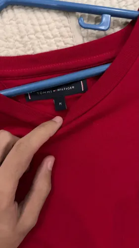 Camisa Tommy Vermelha Tamanho M