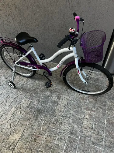 Vendo bicicleta menina seminova
